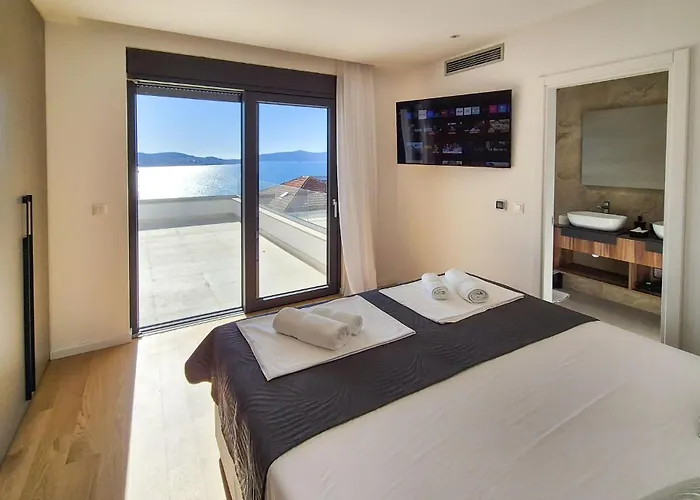 Beautiful In Holiday home *